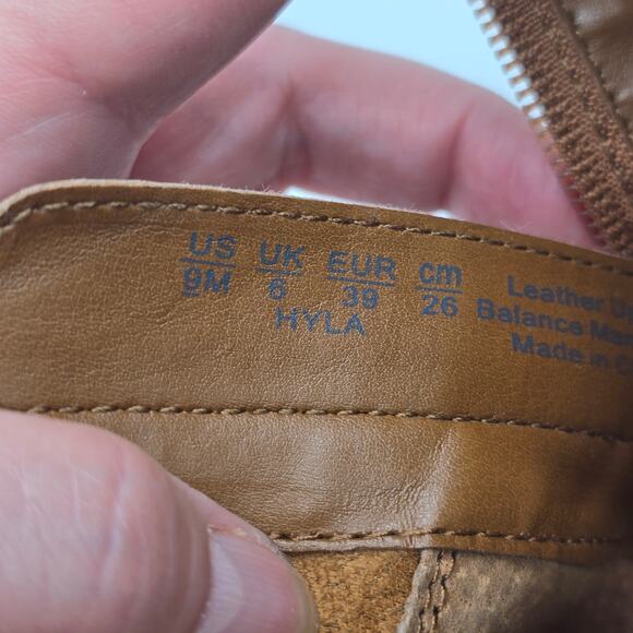 Franco Sarto Women's Leather Hyla Side Zip Chelsea Ankle Booties Brown Size 9M - Picture 8 of 10